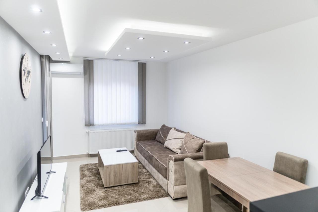 Bella Apartmani Ягодина Екстериор снимка