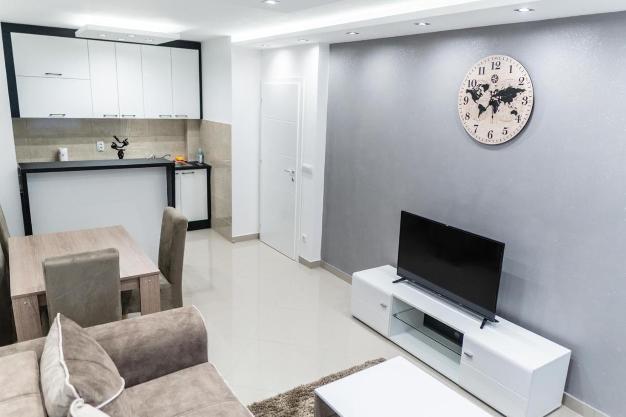 Bella Apartmani Ягодина Екстериор снимка